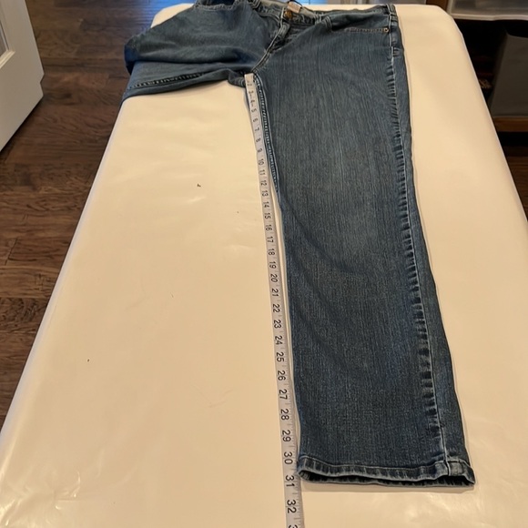 Duluth Trading Co. Straight Leg High Rise Size 12 x 33 - Picture 7 of 16